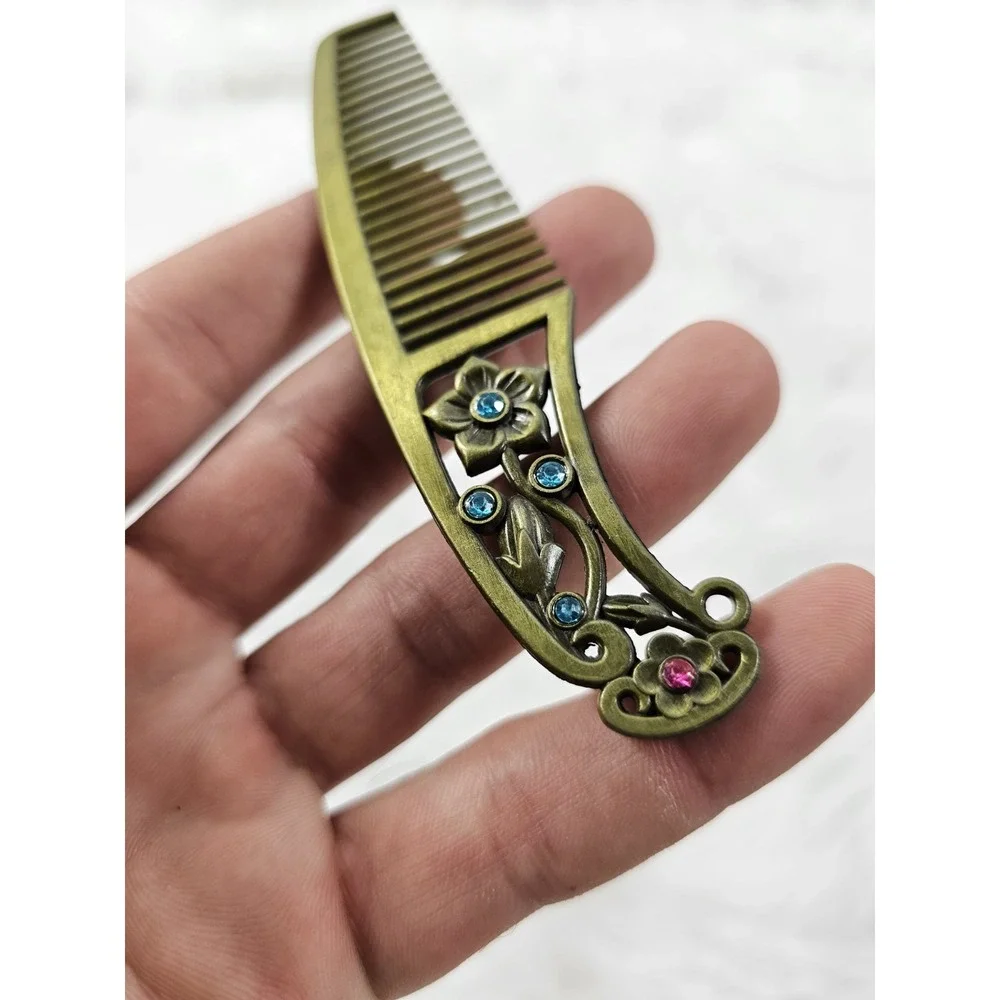 Super Nice Vintage Bejeweled Comb Vanity